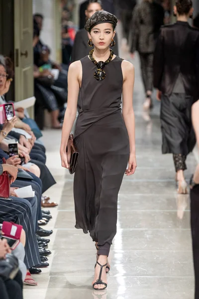 Look 27